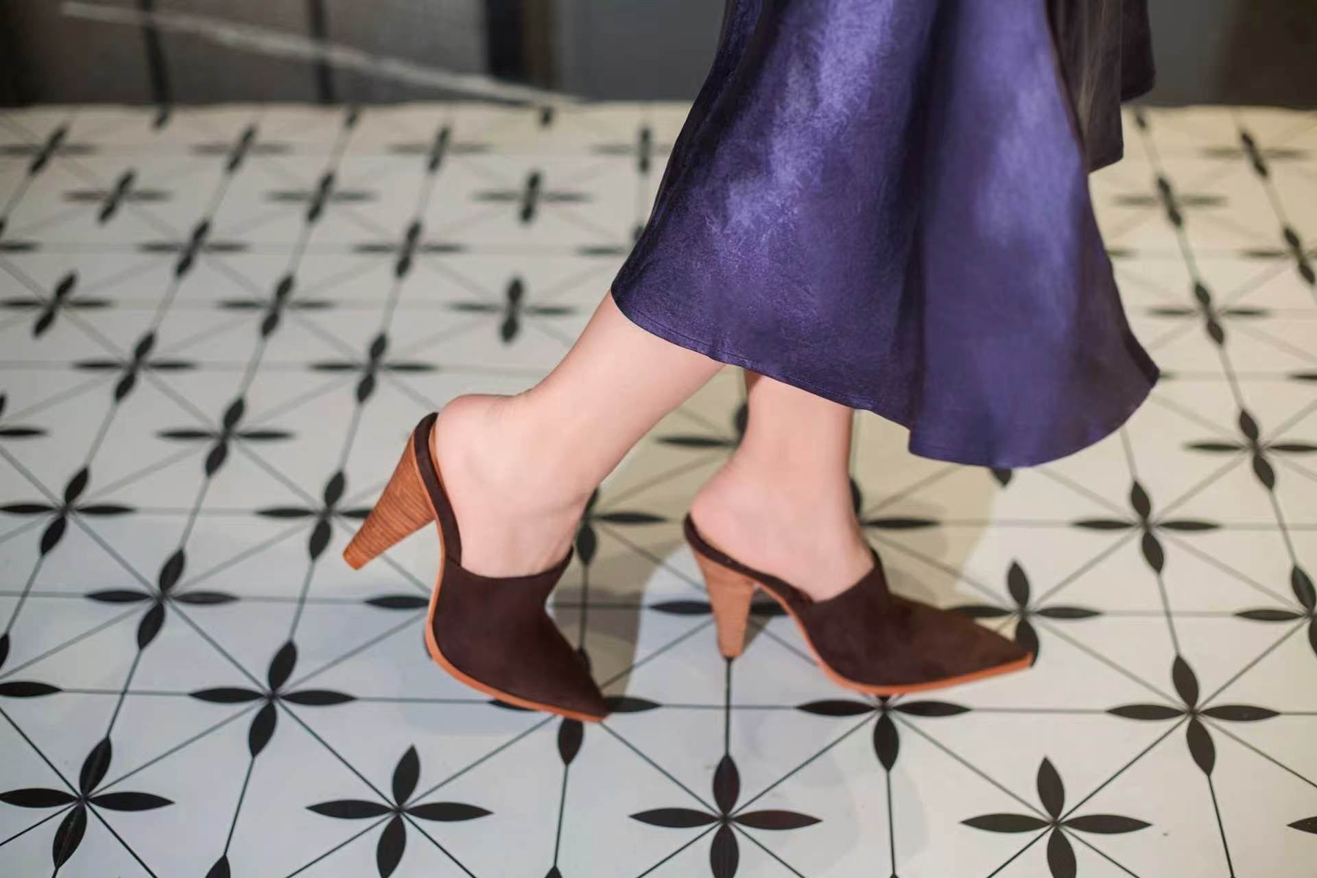 "Mei" Mule - Chocolate